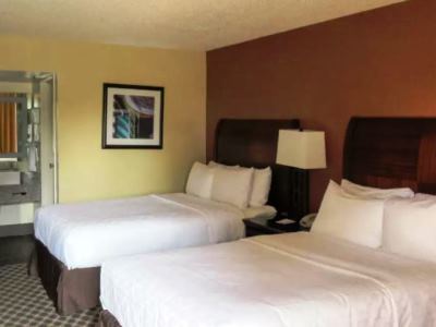 Clarion 2* Fort Collins